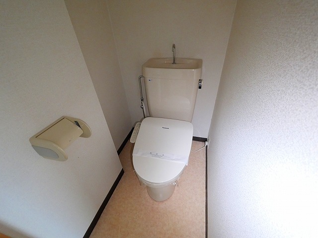 近鉄奈良線 大和西大寺駅 徒歩14分 2階建 築32年のトイレ写真