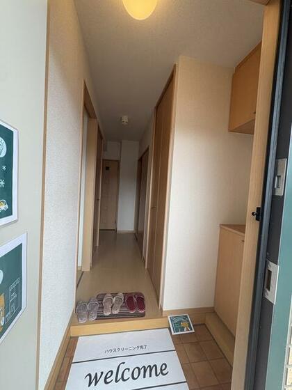 富山地鉄不二越上滝 南富山駅 バス乗車時間：30分 最寄りバス停で下車 徒歩5分 2階建 築21年の玄関写真