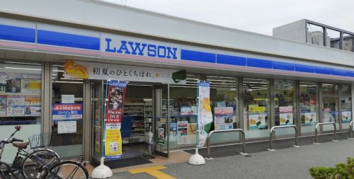 コンビニ　ローソン 西宮市立中央病院前店（コンビニ）まで127m