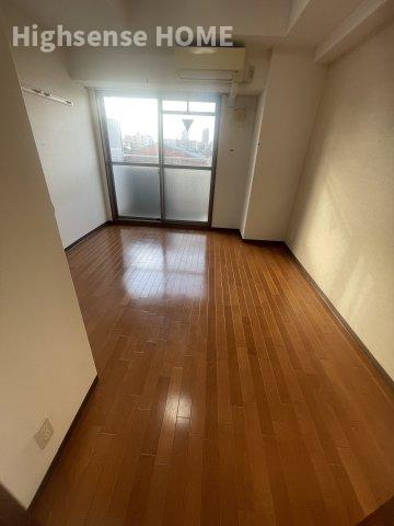 その他部屋・スペース　開放的な寝室です