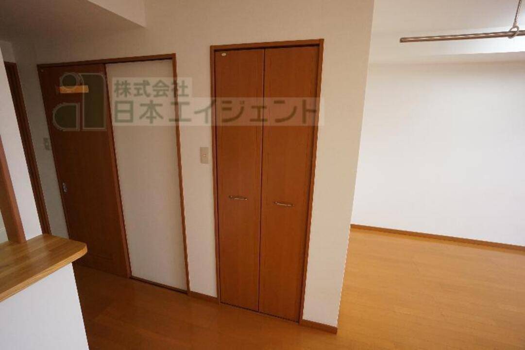 収納　ウォークインクローゼット