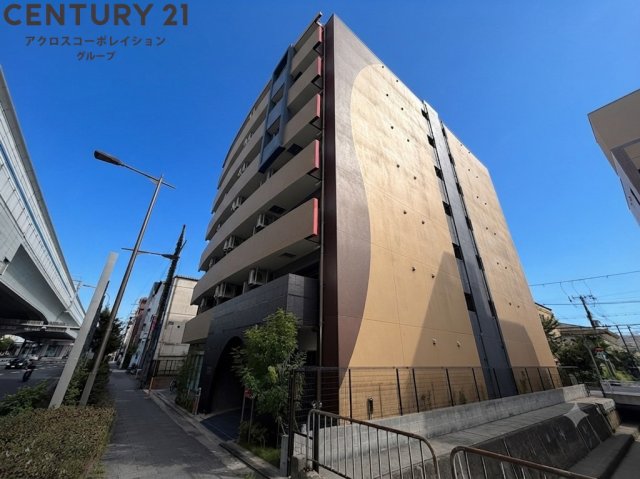 建物外観　オートロックで外部の人間が簡単に出入りできないため安心です。