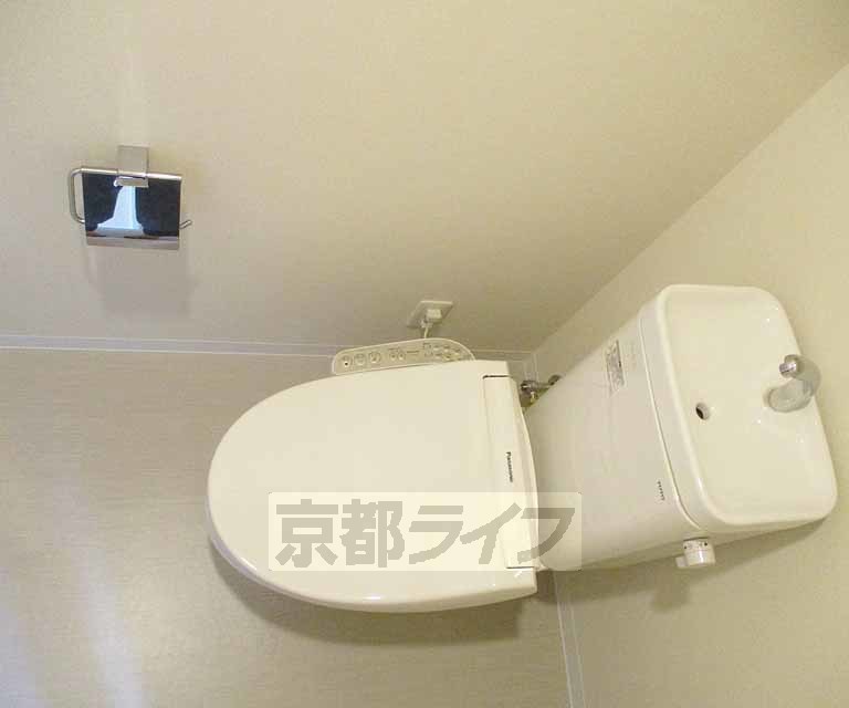 京阪本線 樟葉駅 徒歩9分 3階建 築7年のトイレ写真