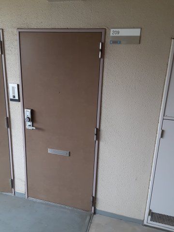 東京メトロ東西線 西葛西駅 徒歩2分 7階建 築35年の玄関写真