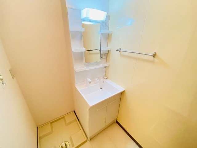 洗面設備　同一建物内２０１号室内装写真転載