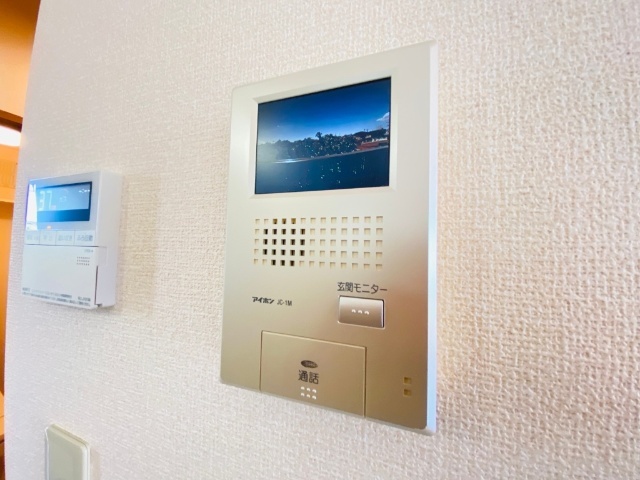 セキュリティ　同一建物内２０１号室内装写真転載