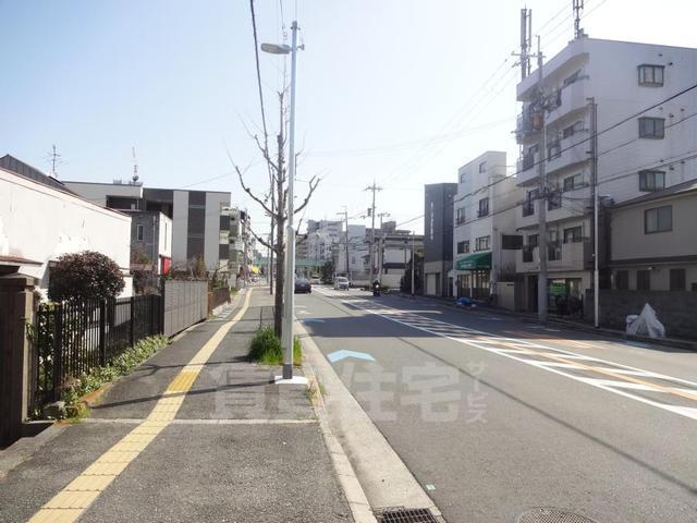 コンビニ　ファミリーマート　豊中駅西口（コンビニ）まで786m