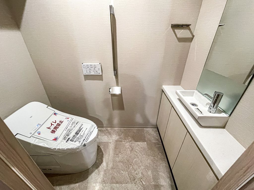 トイレ　間取り同タイプ室内写真