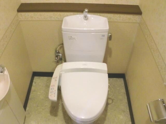トイレ　コンパクトで使いやすいトイレです