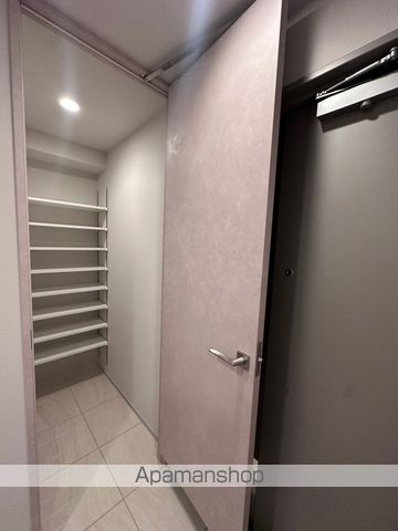 ラティエラ武蔵小山レジデンスの玄関写真