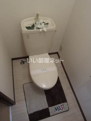 サンセットガーデン A棟のトイレ写真