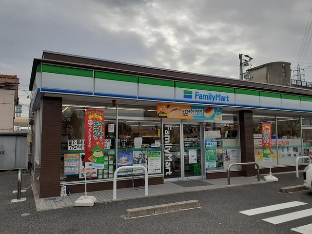 コンビニ　ファミリーマート 春日井如意申（コンビニ）まで400m