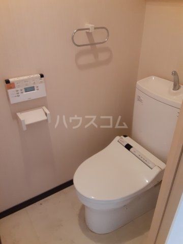 VIVRE横浜白楽弐番館のトイレ写真
