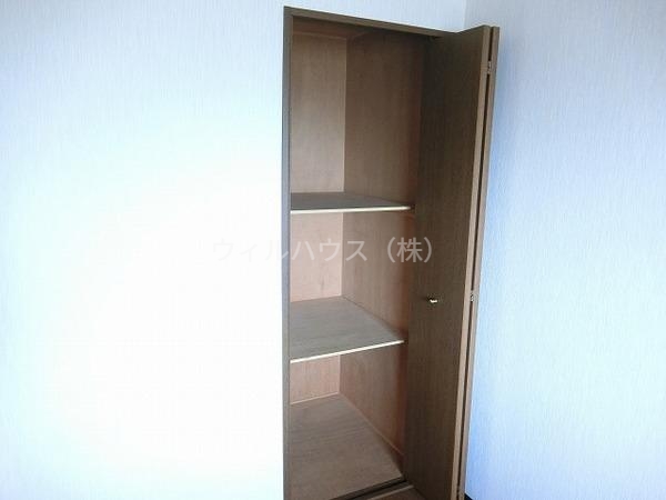収納　洋室物入れ！