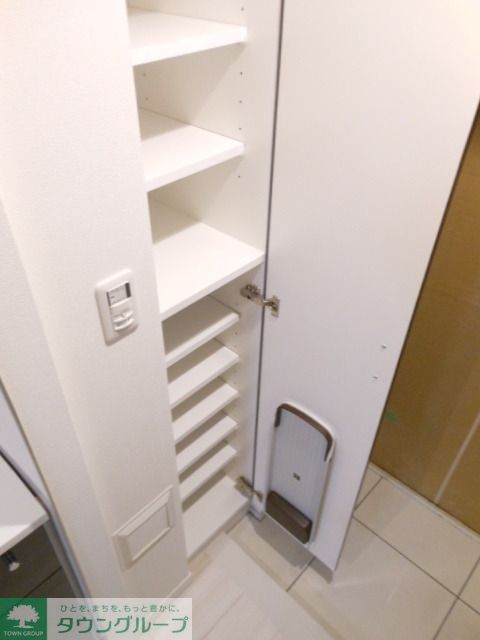収納　シューズボックス