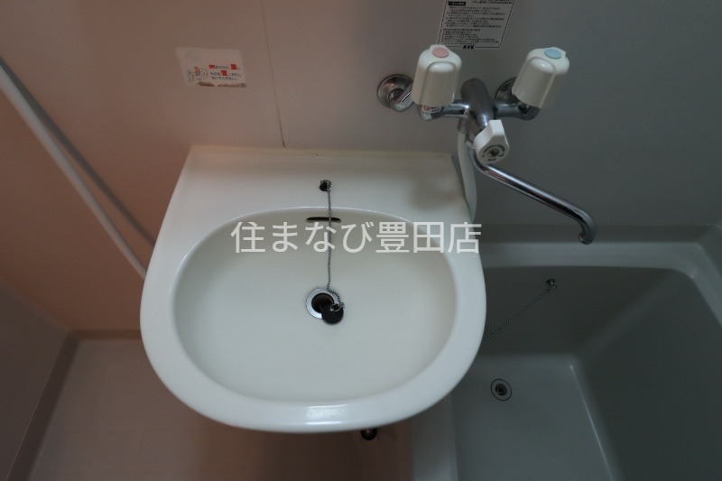 洗面設備　同型タイプ