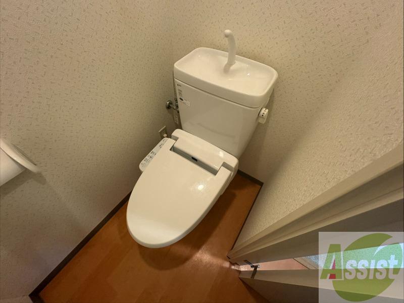 トイレ　ウォシュレット機能がついたトイレ。安心して使用できますね。