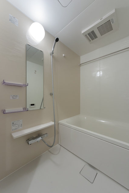 バス・シャワールーム　※写真は同タイプ住戸です。