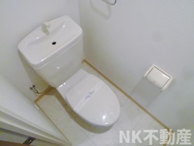 トイレ　コンパクトで使いやすいトイレです