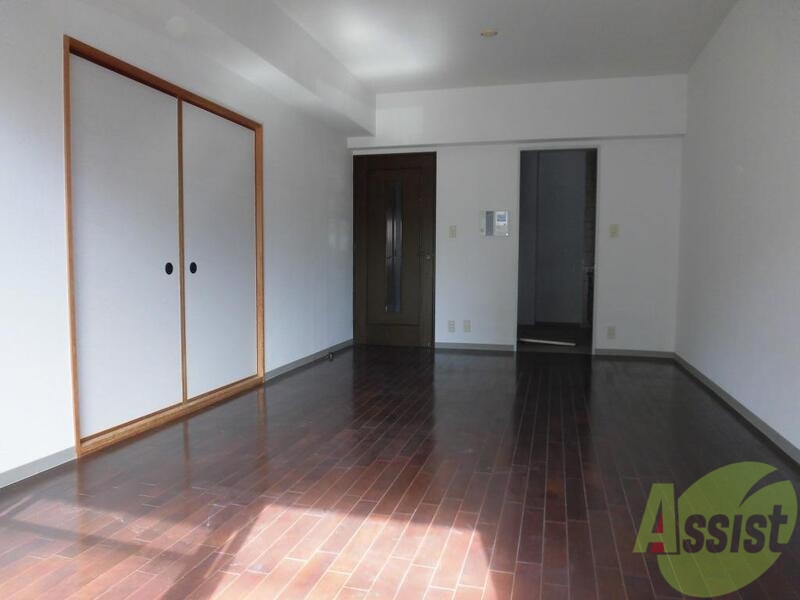 居室・リビング　１０．８帖の広々リビング