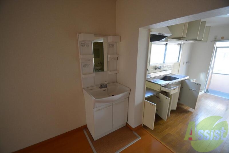 洗面設備　シンプルな洗面所です。