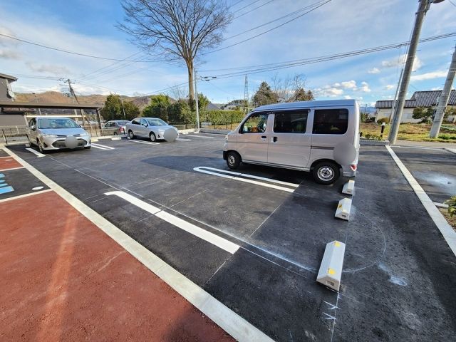 【白石市福岡深谷のアパートの駐車場】