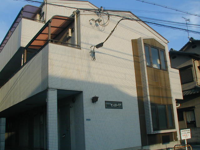 加古郡播磨町南大中のマンションの建物外観