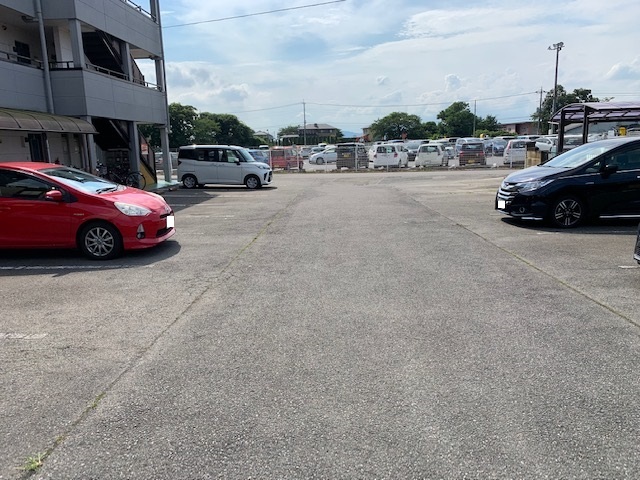 駐車場　敷地内駐車スペース