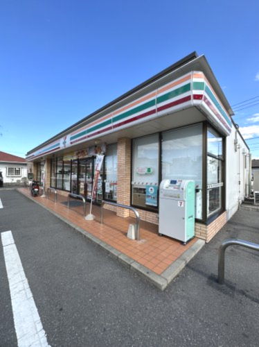 【館林市花山町のマンションのコンビニ】