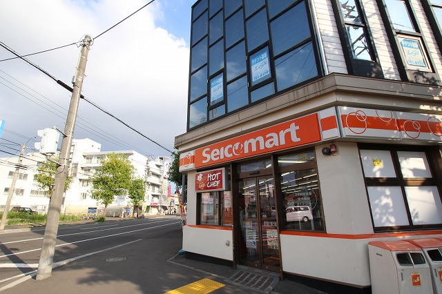 コンビニ　セイコーマート菊水5条店（コンビニ）まで137m