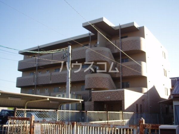清須市土器野のマンションの建物外観