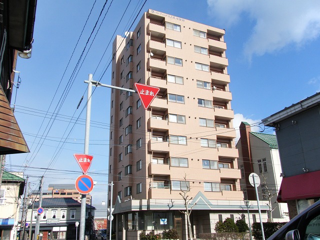 函館市末広町のマンションの建物外観