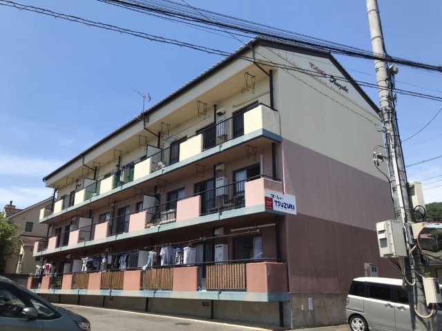 マンションＴＳＵＺＵＫＩの建物外観