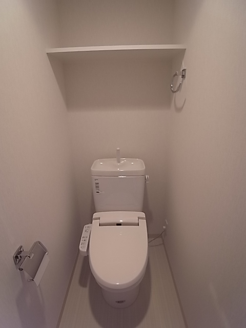 トイレ　温水洗浄暖房便座