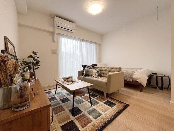 居室・リビング　※モデルルーム（代表タイプ）のため家具等は付きません