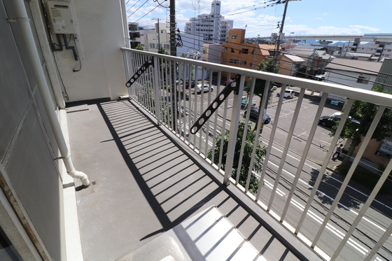 バルコニー　※別部屋の写真です