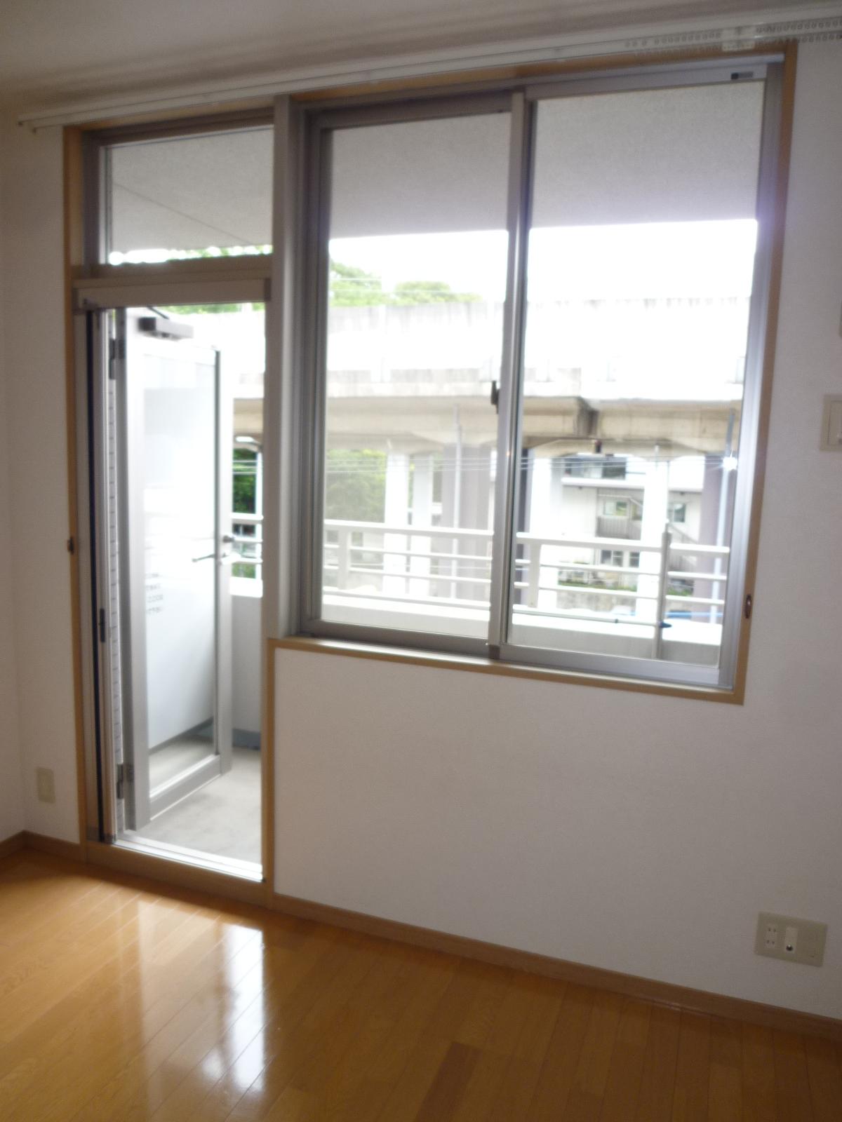 バルコニー　南バルコニーへは開き戸で！