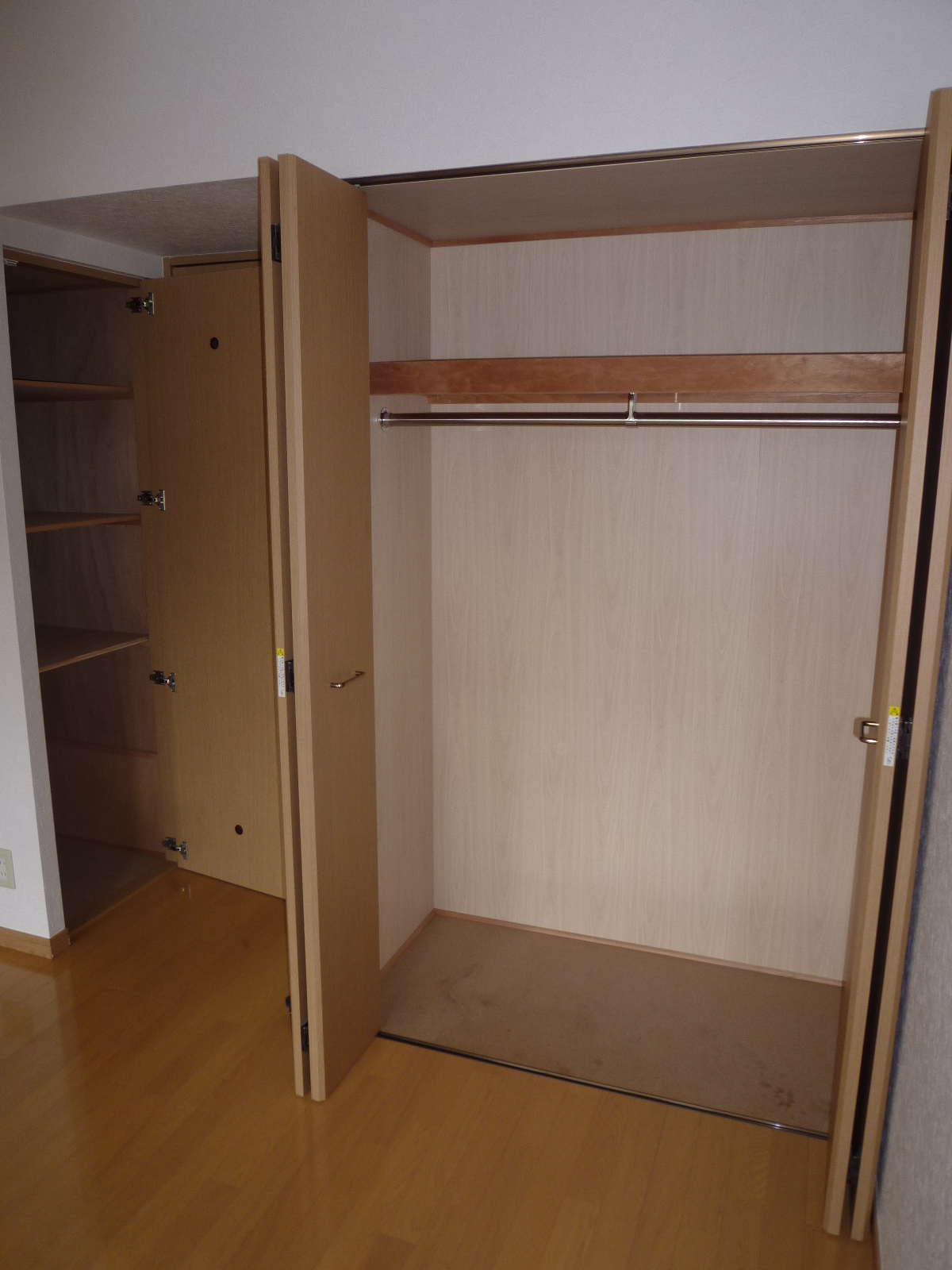 収納　２ヶ所の収納は助かります！