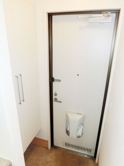 玄関　シューズＢＯＸ付です。