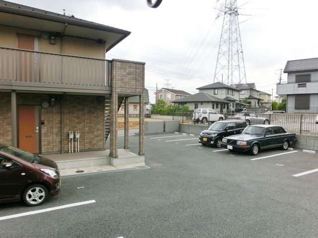 眺望　前面駐車場であっぱく感がないですね。