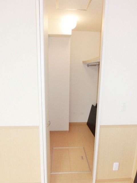 収納　奥行きのある収納です。