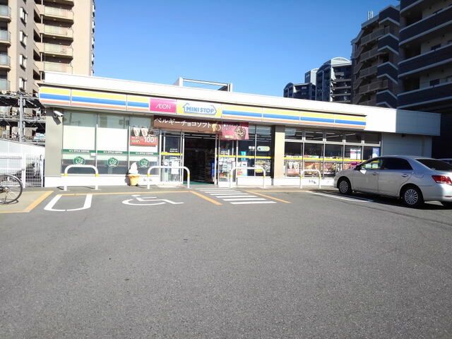 コンビニ　ミニストップ博多吉塚三丁目店（コンビニ）まで150m