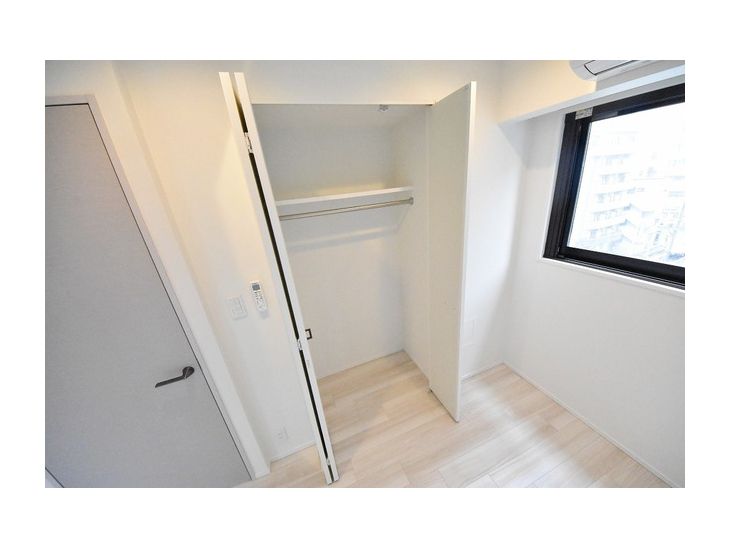 収納　写真は同マンションの別の部屋の場合があります