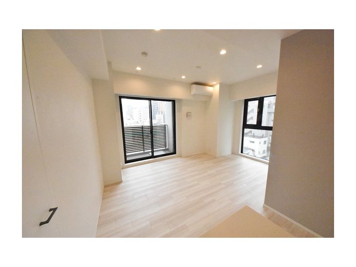 居室・リビング　写真は同マンションの別の部屋の場合があります