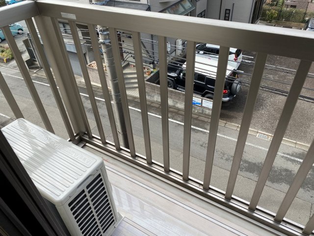 バルコニー　西向き2階陽当たり良好のバルコニーで、洗濯物も良く乾きます♪