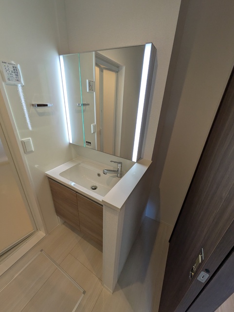 洗面設備　オシャレな洗髪洗面化粧台♪