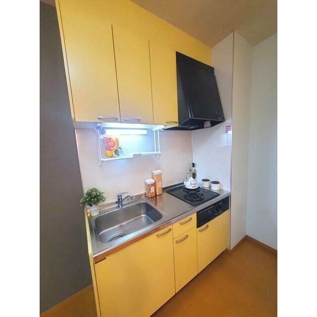 キッチン　室内写真にある家具・小物は入居時に撤去いたします。