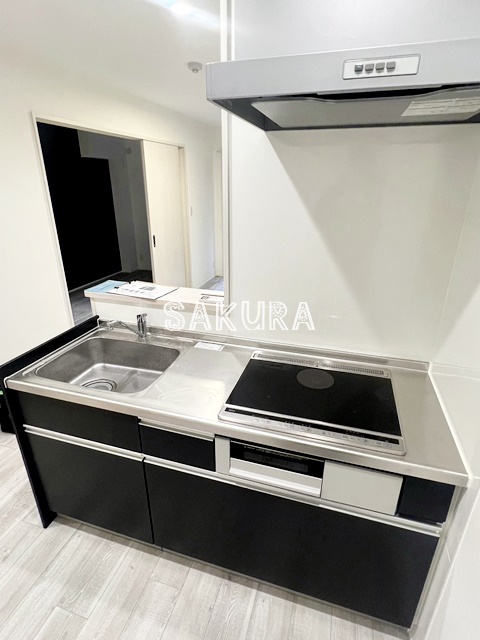 キッチン　周りを見渡しながら調理のできるカウンターキッチンです♪