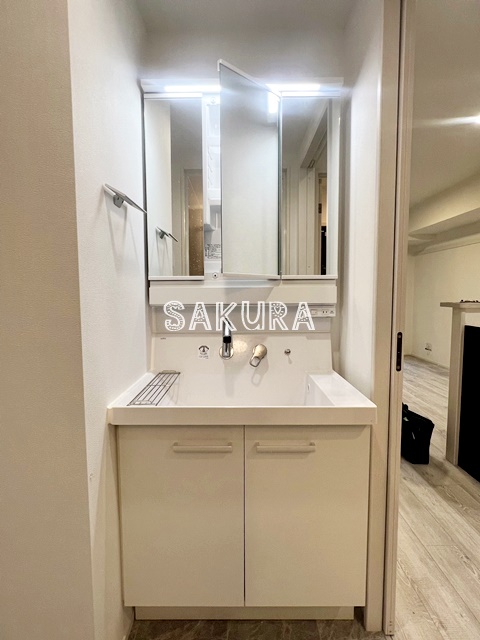 洗面設備　身支度に便利な洗面台！