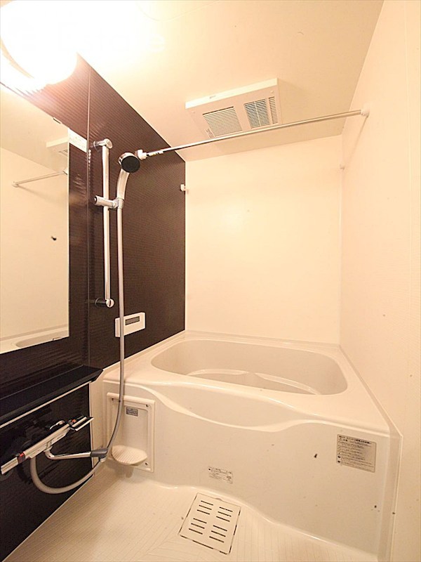 バス・シャワールーム　バスルーム